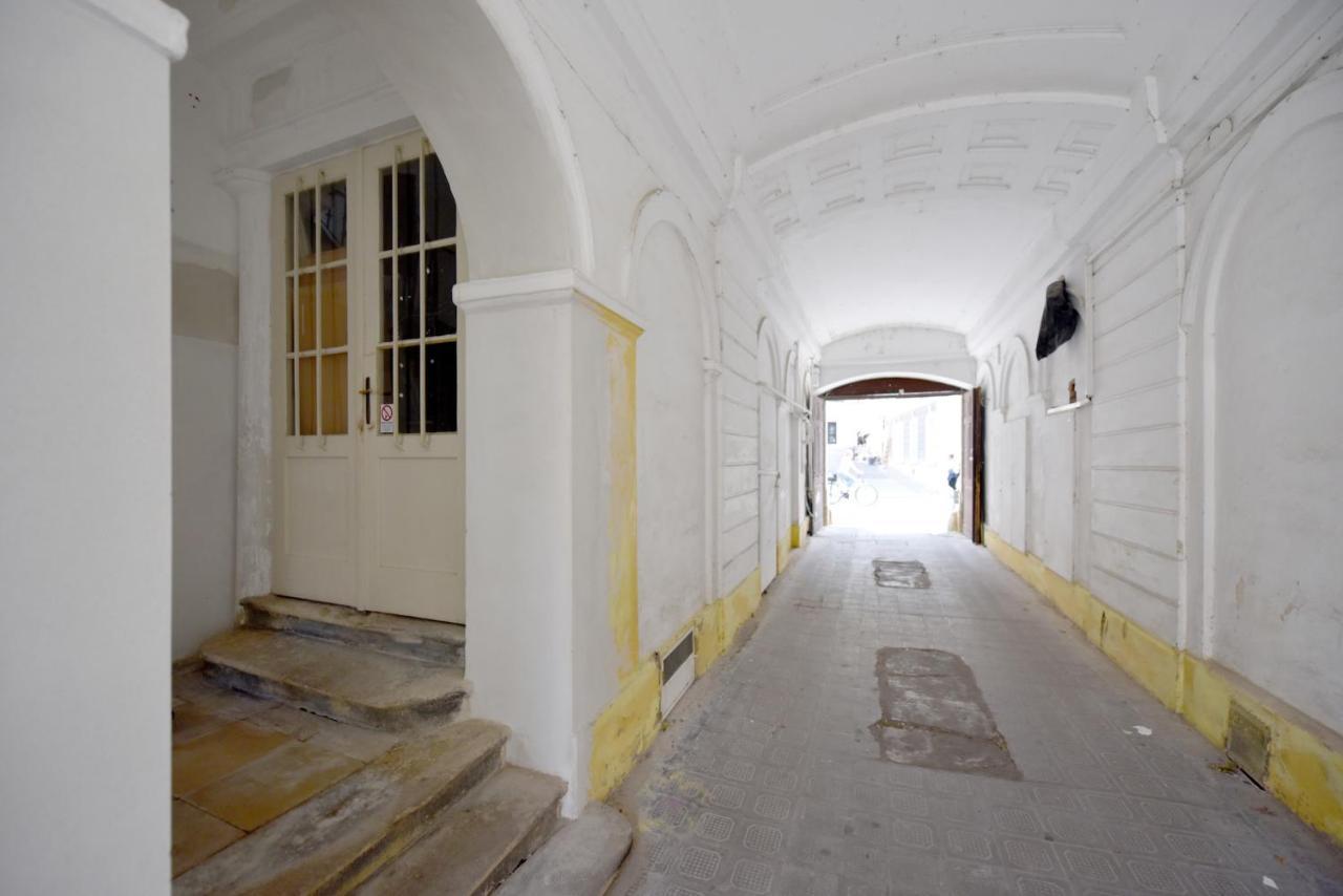 Apartman S Balkonom Trencin Exterior photo