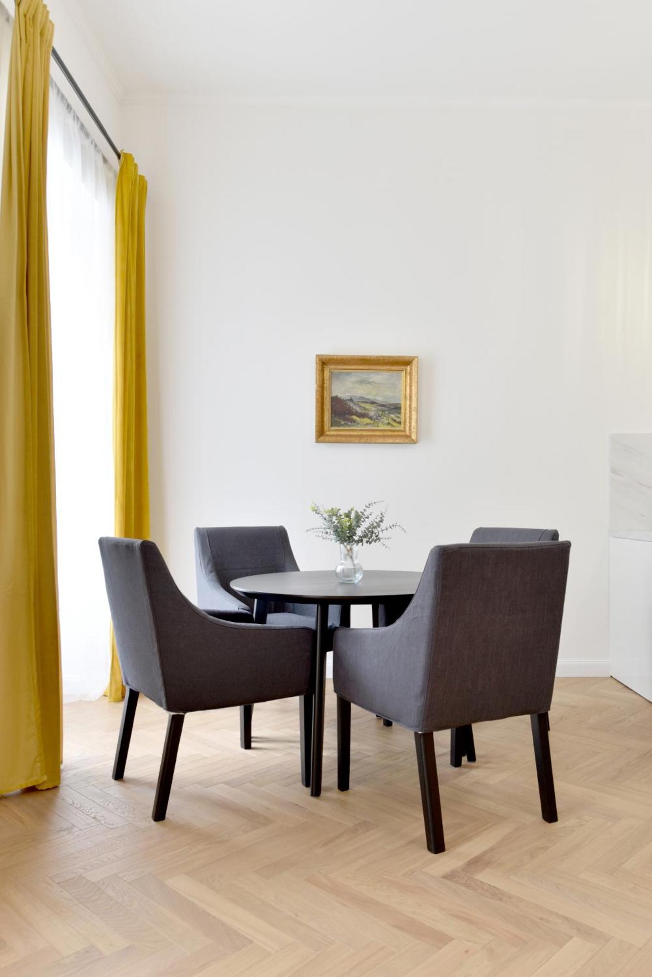 Apartman S Balkonom Trencin Exterior photo